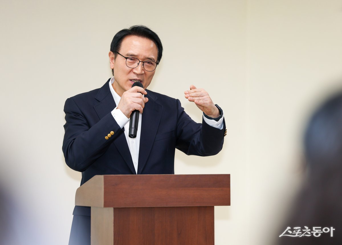 경기도교육청(교육감 임태희)은 지난 13일, 한국매니페스토실천본부가 실시한 ‘2025 전국 교육감 공약이행 및 정보공개 평가’에서 최고 등급인 SA등급을 획득했다(임태희 교육감). 사진제공|경기도교육청