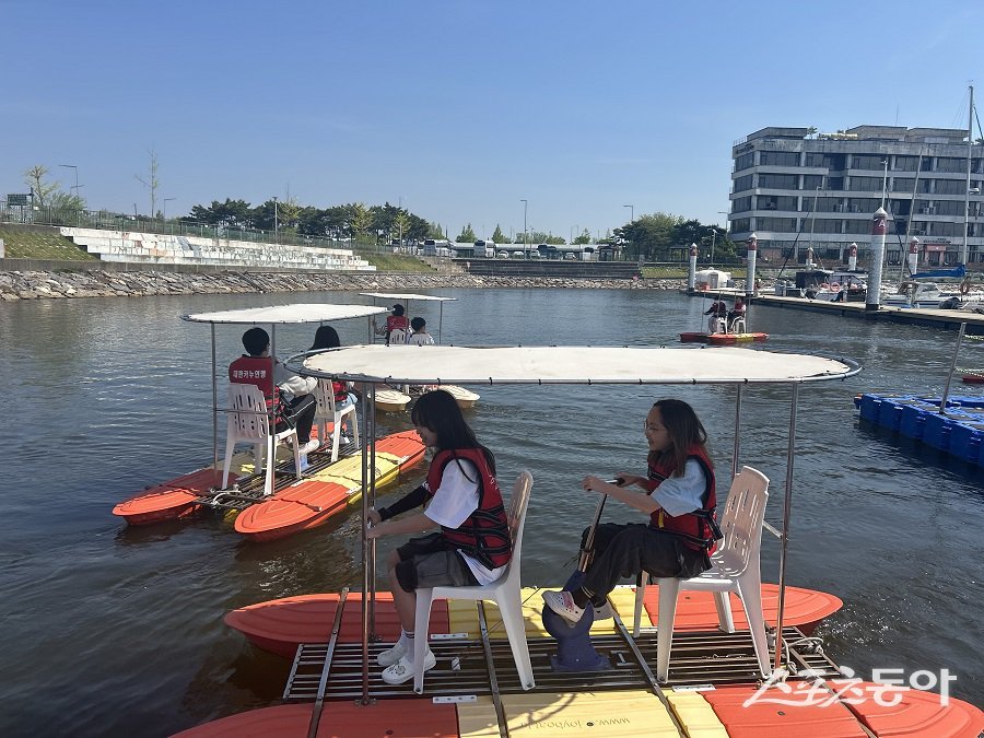 김포시, 한강갑문 아라마리나 수상 체험 프로그램을 운영한다. 사진제공|김포시청