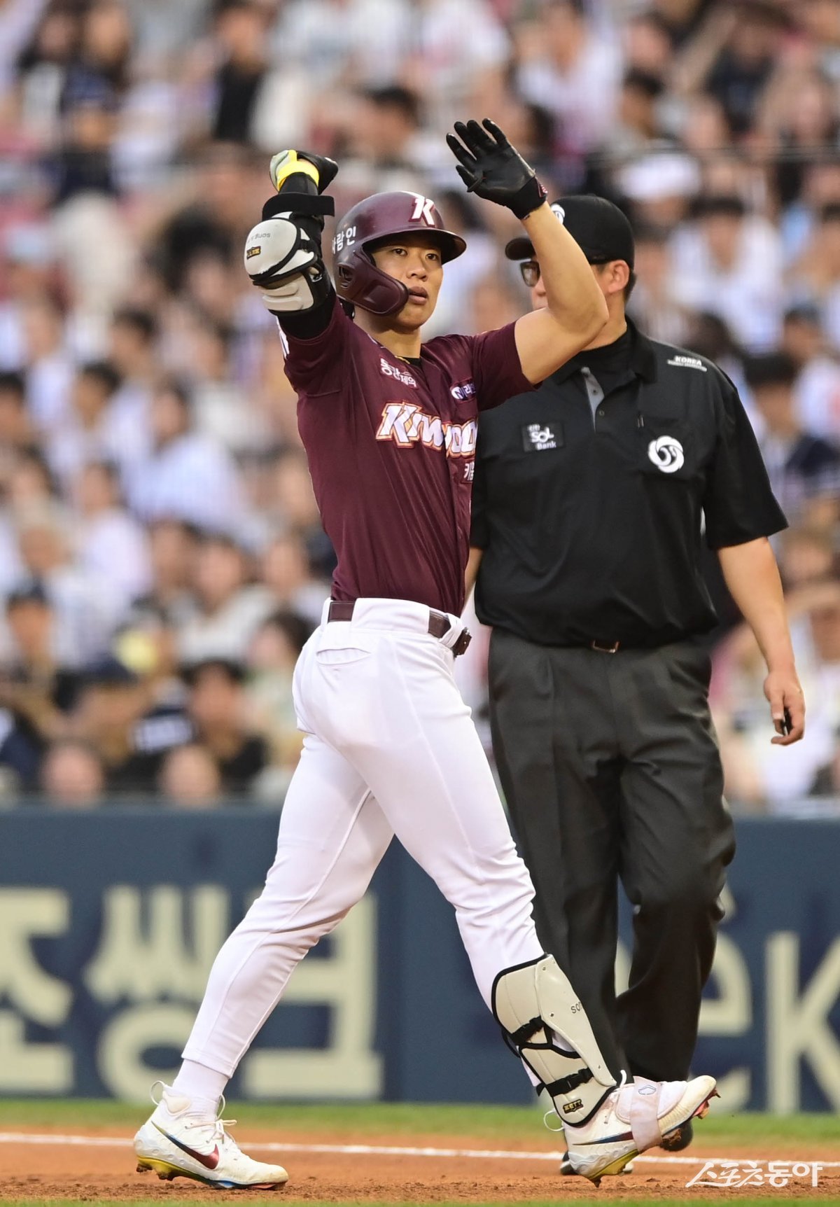 키움 히어로즈 송성문이 KBO리그 연대 최다 연속도루 기록을 새로 썼다. 28일 광주 KIA전에서 1회초 2루를 훔치며 30연속도루에 성공했다. 스포츠동아 DB