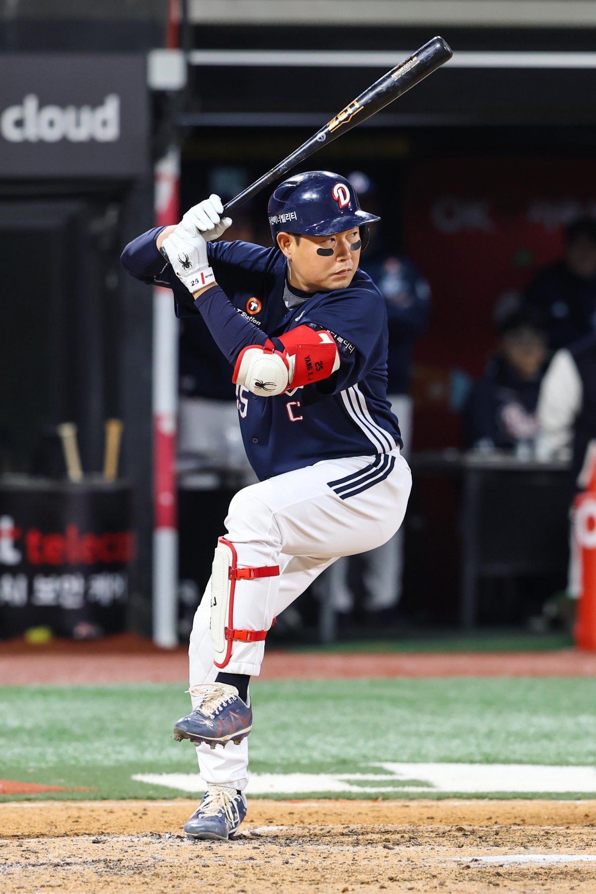 두산 양의지가 28일 수원KT위즈파크에서 열린 KT와 원정경기에서 멀티홈런을 쏘아 올리며 팀의 승리를 이끌었다. 두산은 양의지의 활약에 힘입어 하위권 탈출의 의지를 다시 한번 보여줬다. 사진제공|두산 베어스