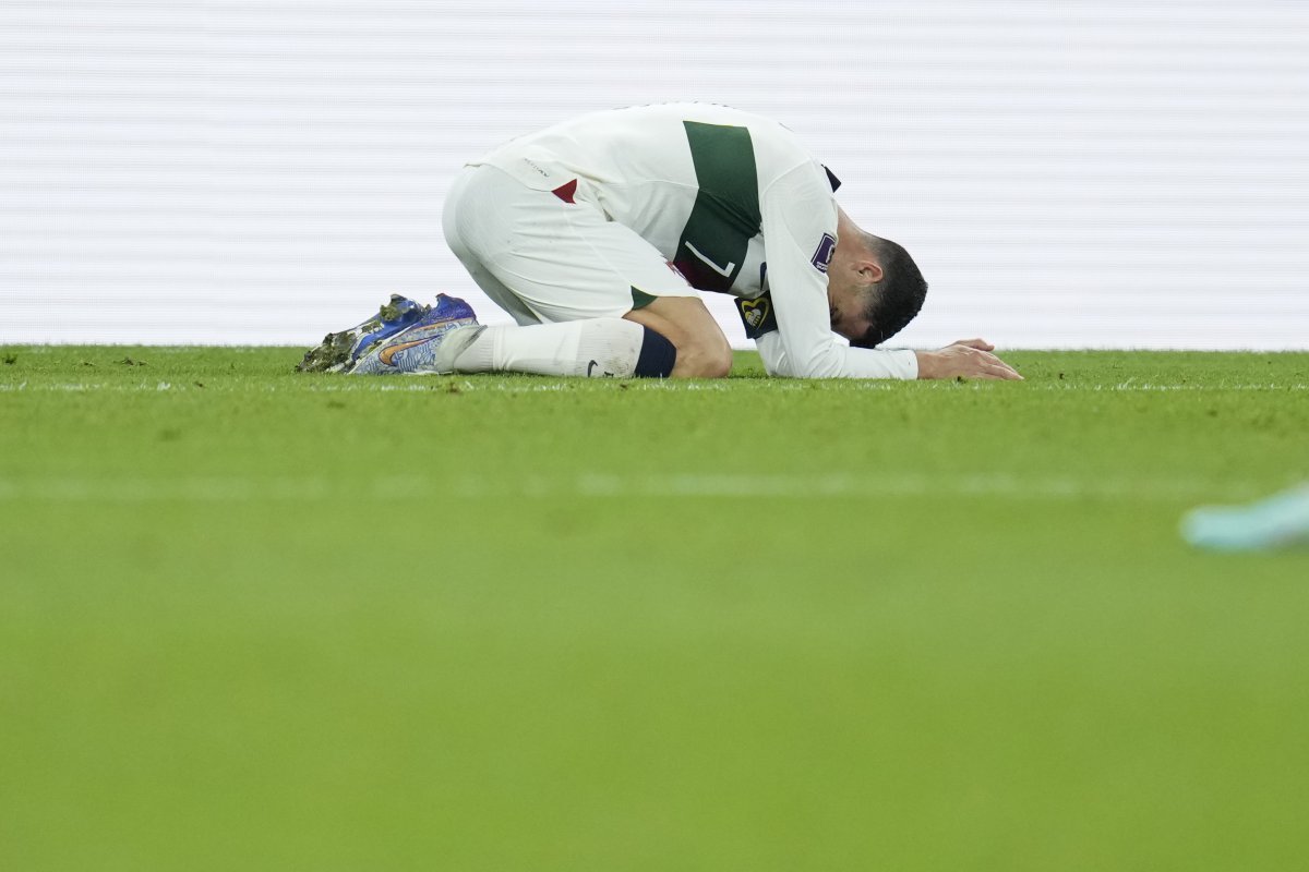 호날두의 클럽월드컵 출전 가능성이 낮아지고 있다. 영국 매체 ‘트리뷰나’를 비롯한 외신들은 29일(한국시간) 클럽월드컵 출전권을 보유한 브라질 3개 클럽이 호날두의 영입 가능성에 선을 그었다고 보도했다. AP뉴시스