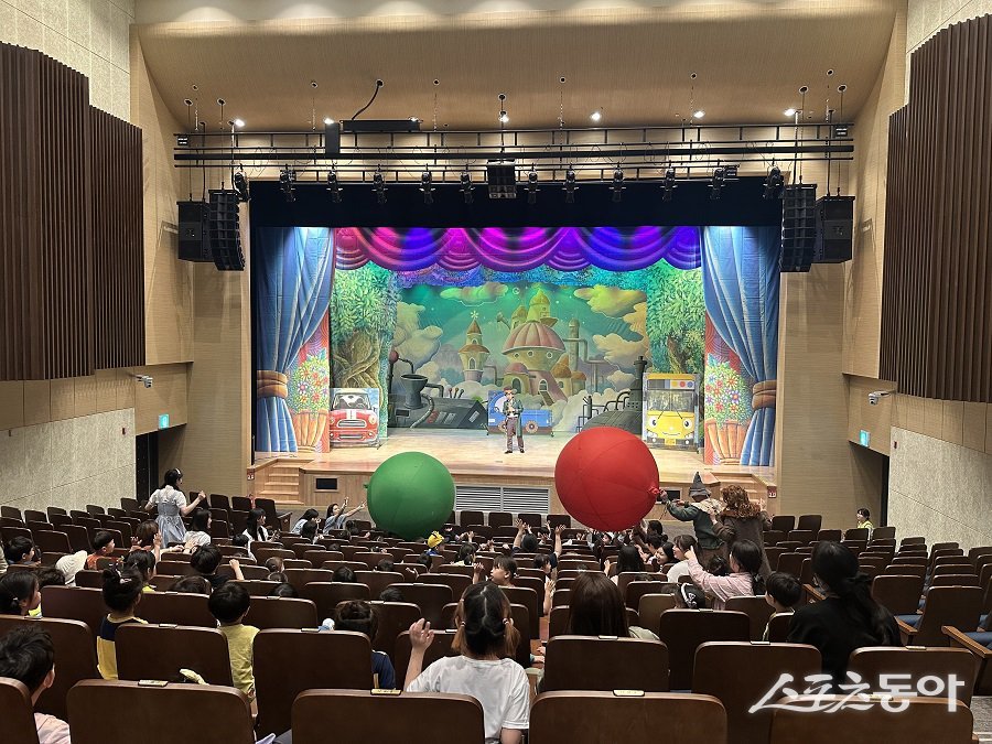 인천 동구, 어린이 교통안전교육 뮤지컬 공연을 진행했다. 사진제공｜인천 동구청