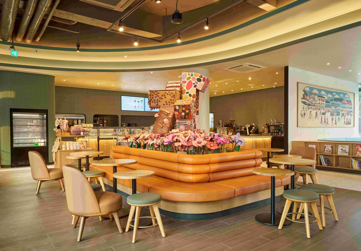 ‘패밀리 프렌들리’ 콘셉트를 적용한 ‘세종예술의전당점’ 내부 전경. 사진제공|스타벅스