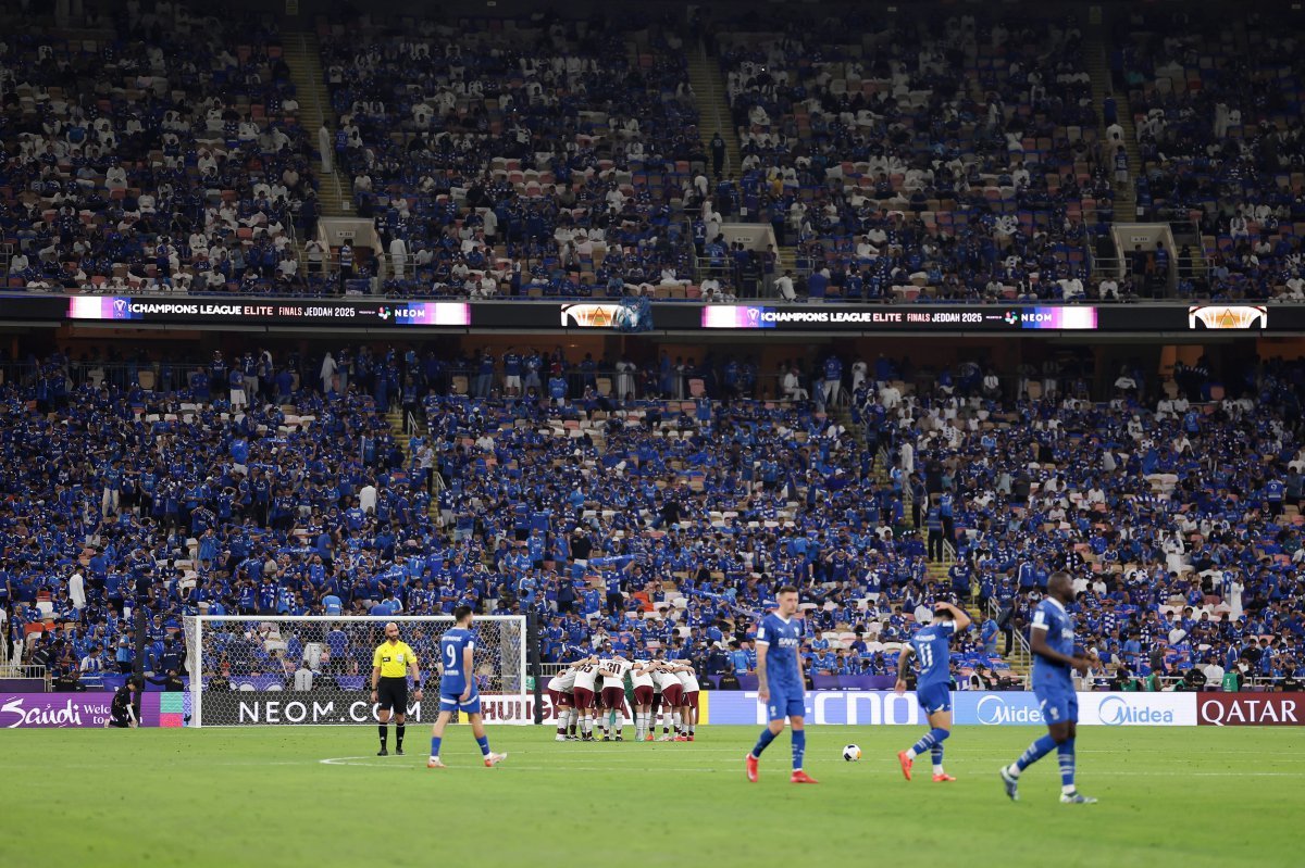 알힐랄이 이번달 2025 FIFA 클럽월드컵을 앞두고 대대적 보강에 착수했다. 감독부터 선수까지 세계 최고 선수들을 데려와 16강, 그 이상을 넘보겠다는 각오다. 사진은 4월 26일 사우디 제다의 킹압둘라스타디움에서 벌어진 알힐랄과 광주의 2024~2025 ACLE 8강전 경기. 사진제공│한국프로축구연맹