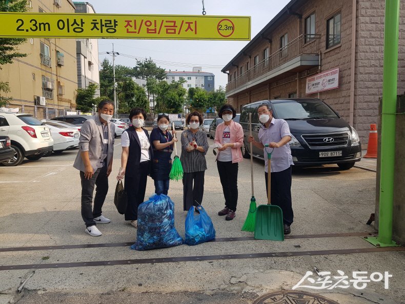 주민이 직접 관리하는 나눔주차장 사례. 모두가 함께 따뜻한 마을을 만들어가고 있다. 사진제공｜시흥시