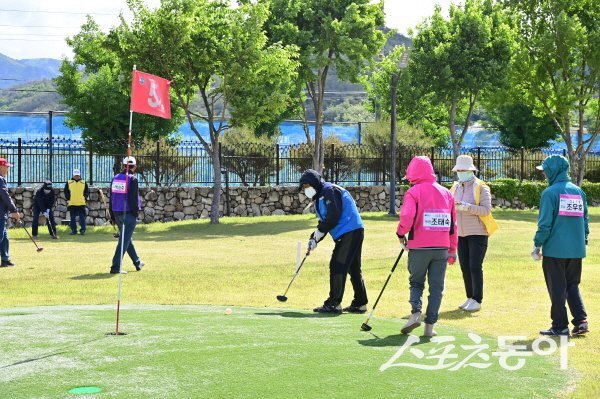 청송군 산남파크골프장이 본격적인 운영에 들어가 군민들의 소통과 화합의 장으로 활용된다. 사진제공 ㅣ 청송군