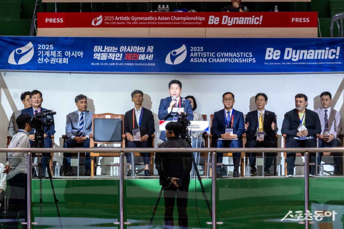 제천시는 지난 6월 5일 오후 제천체육관에서 ‘2025 기계체조 아시아선수권대회’ 개회식을 개최했다. 사진제공｜제천시