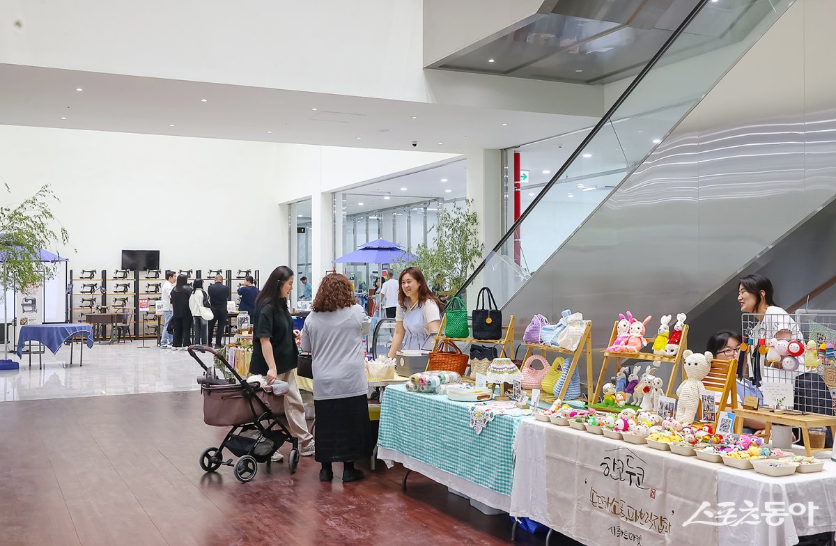 거북섬 아쿠아펫랜드에서 열린 2025 핸드메이드 인 거북섬 축제 현장 모습. 사진제공｜시흥시