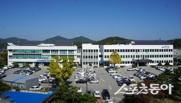 영덕군청 전경. 사진제공 ㅣ 영덕군