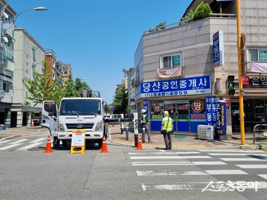 인천 계양구, 장마철 도래 전 풍수해 대비 옥외광고물 안전점검을 실시한다. 사진제공|인천 계양구청