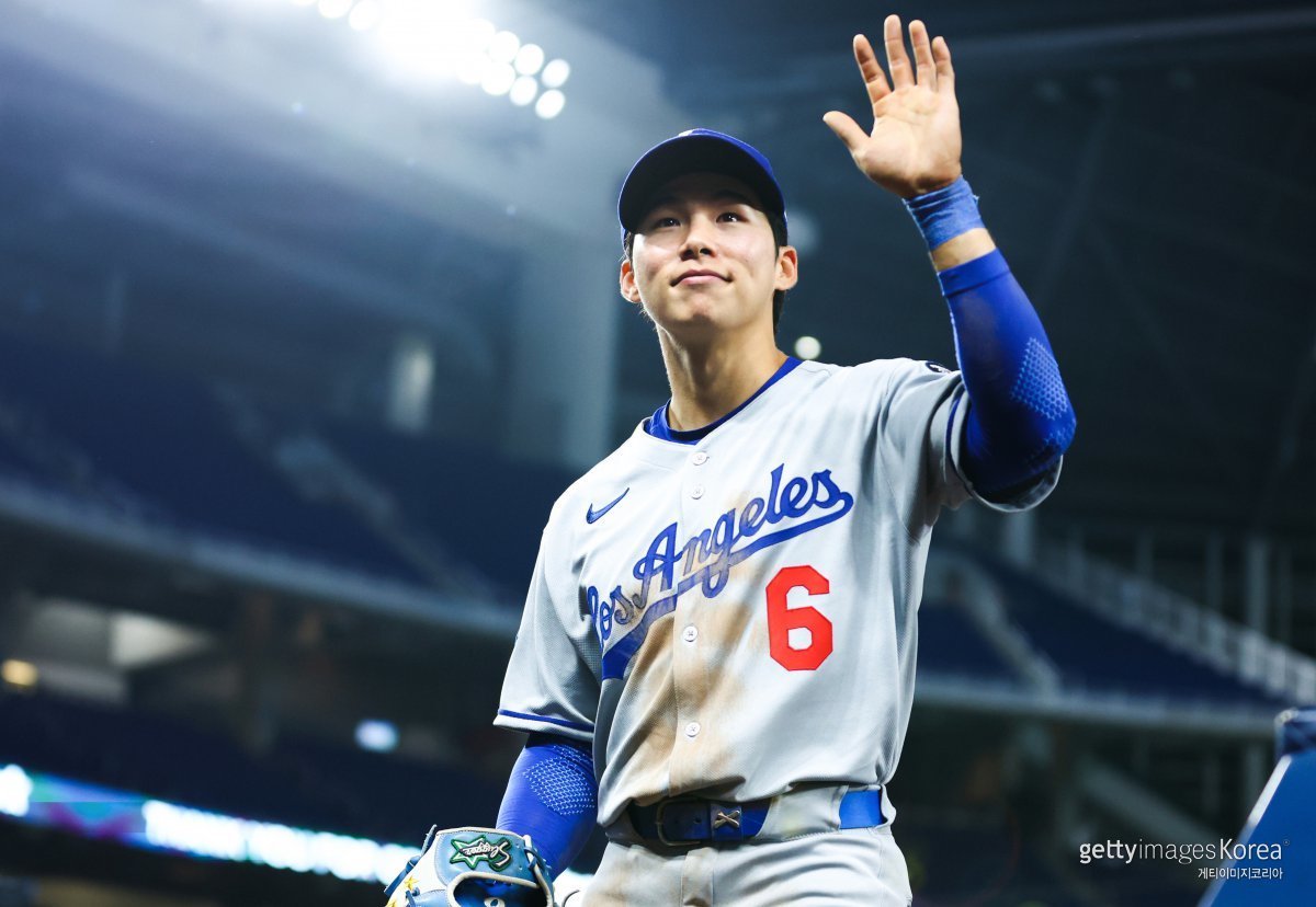 [MLB] 무한질주 김혜성, ML 첫 3루타 쾅 ‘감독은 또 좌우놀이’