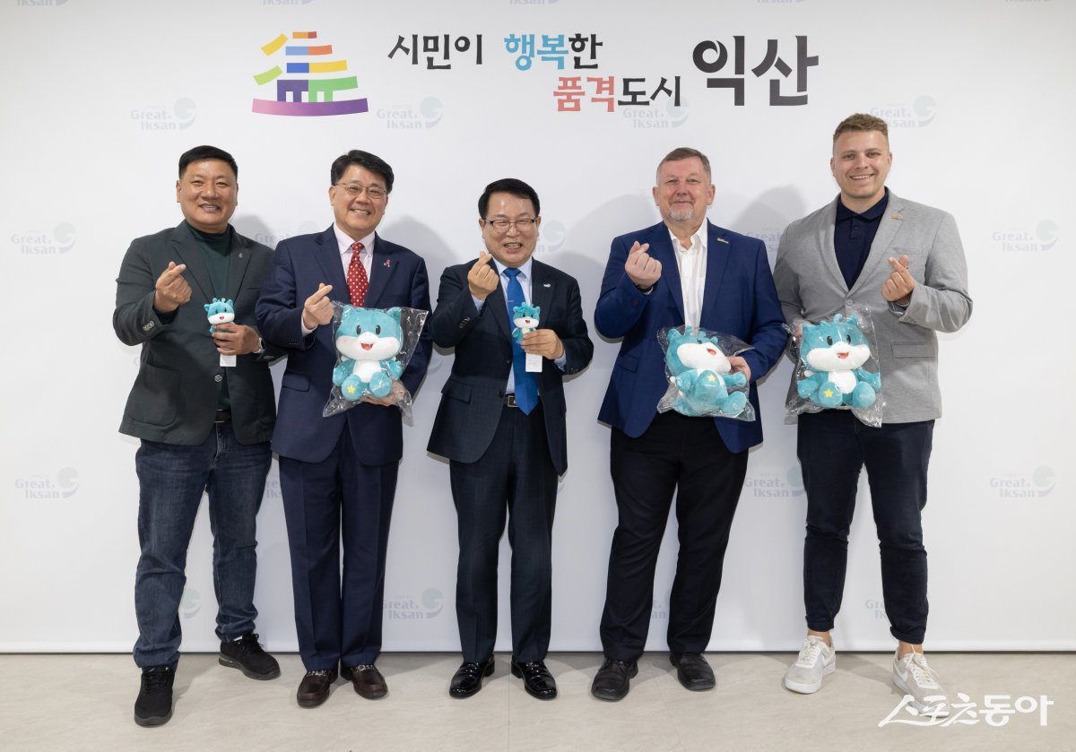 실사단 익산 WA 장애인펜싱 세계선수권대회 경기장 방문 모습. 사진제공=익산시