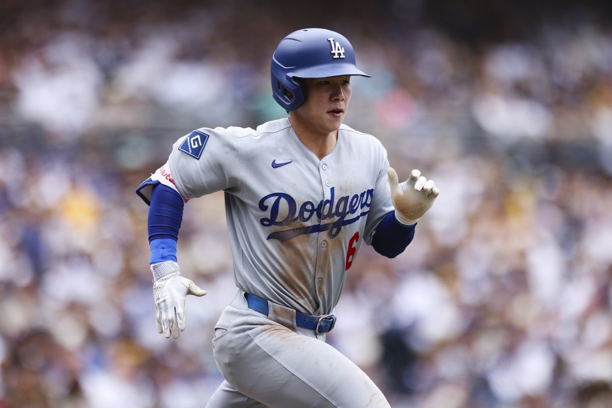 다저스 김혜성이 12일(한국시간) 펫코파크에서 열린 샌디에이고와 원정경기에서 공·수 양면 아쉬운 모습을 보였다. 다저스는 김혜성의 부진에도 테오스카 에르난데스의 결승 홈런에 힘입어 샌디에이고를 5-2로 제압했다. 샌디에이고(미 캘리포니아주)｜AP뉴시스