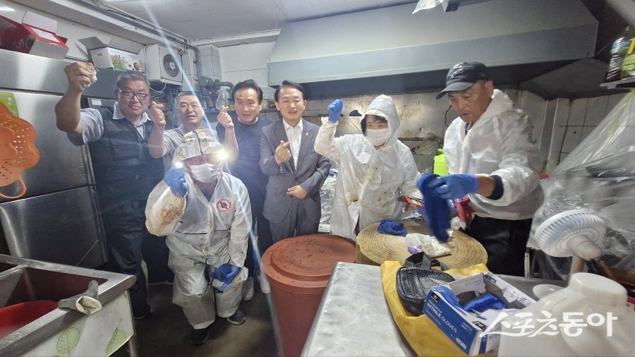 인천 동구, 식품접객업소 30곳에 후드 청소 서비스를 제공했다. 사진제공|인천 동구청