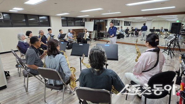 영덕문화재단 YD빅밴드가 본격적인 교육에 돌입했다. 사진제공 ㅣ 영덕군