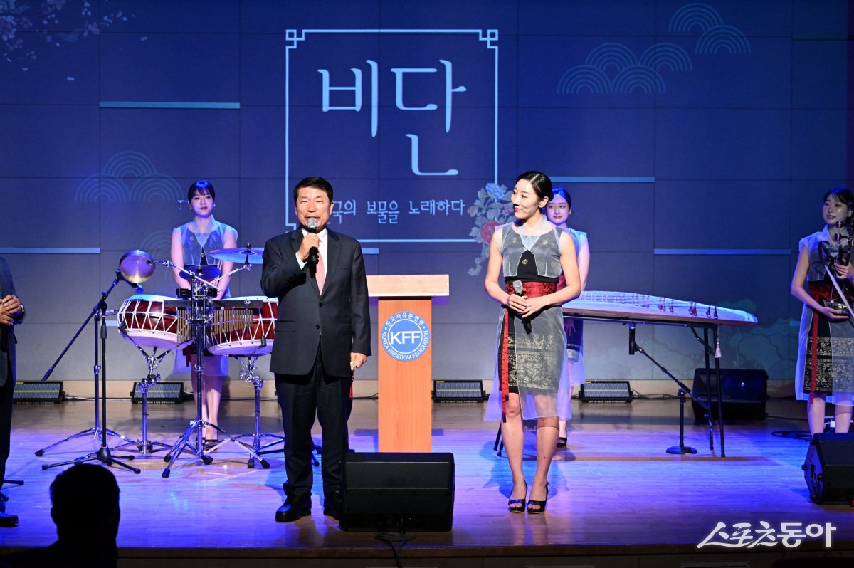 백경현 시장이 지난 14일 구리시행정복지센터 호국보훈의 달의 맞아 인사말을 하고 있다. 사진제공ㅣ구리시