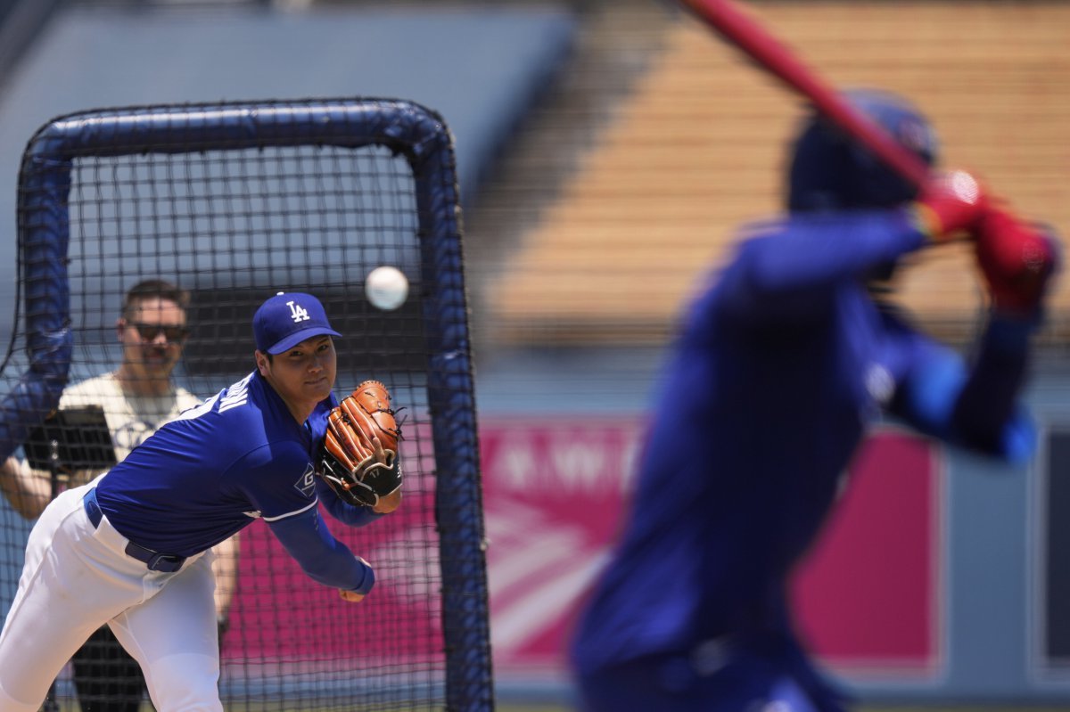 오타니는 17일(한국시간) 다저스타디움에서 열릴 ‘2025 메이저리그(MLB)’ 샌디에이고전에서 선발등판한다. 그는 토미존 수술에서 재활을 끝내고, 2023년 8월 24일 신시내티전 이후 663일 만에 투수로 나선다. AP뉴시스