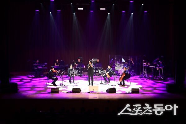 지난 14일 개최된 ‘제4회 김천국제음악제(Pops, We love you)’에서 연주자들이 공연하고 있는 모습. 사진제공ㅣ김천시