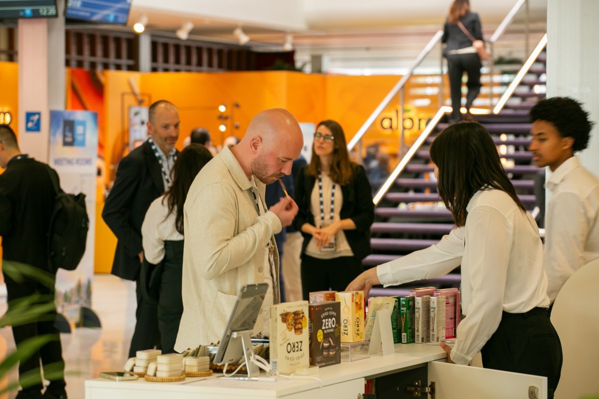 한·일 롯데의 협업 프로젝트인 ‘원롯데’가 시너지 효과를 내고 있다. 사진은 ‘2025 CGF 글로벌 서밋’에 마련한 롯데 체험형 미팅룸. 사진제공|롯데