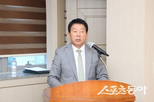 김덕수 김천시새마을회 신임 회장이 16일 당선 소감을 말하고 있는 모습. 사진제공ㅣ김천시