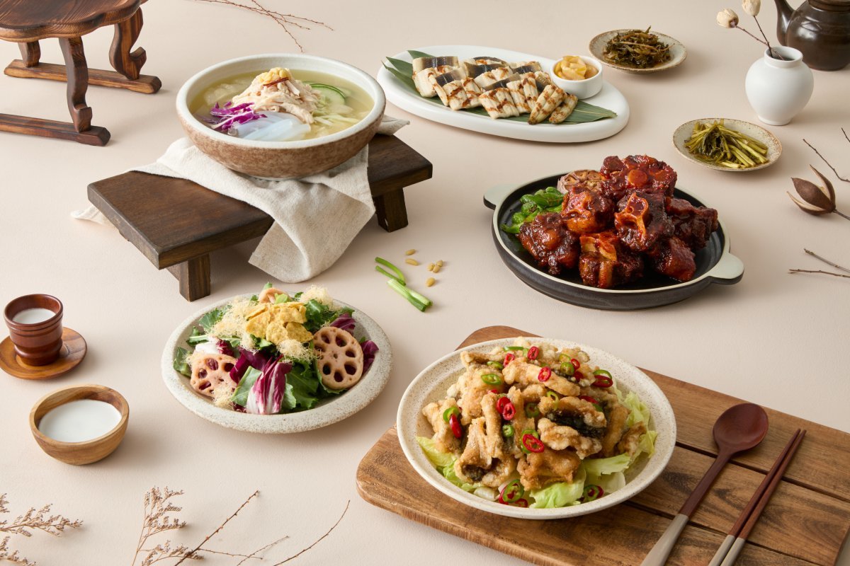 파라스파라 서울 뷔페 ‘우디 플레이트’의 여름 보양식         사진제공｜파라스파라 서울