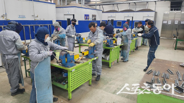 조선업 전문 기술 인력 양성 교육 현장. 사진제공=군산시