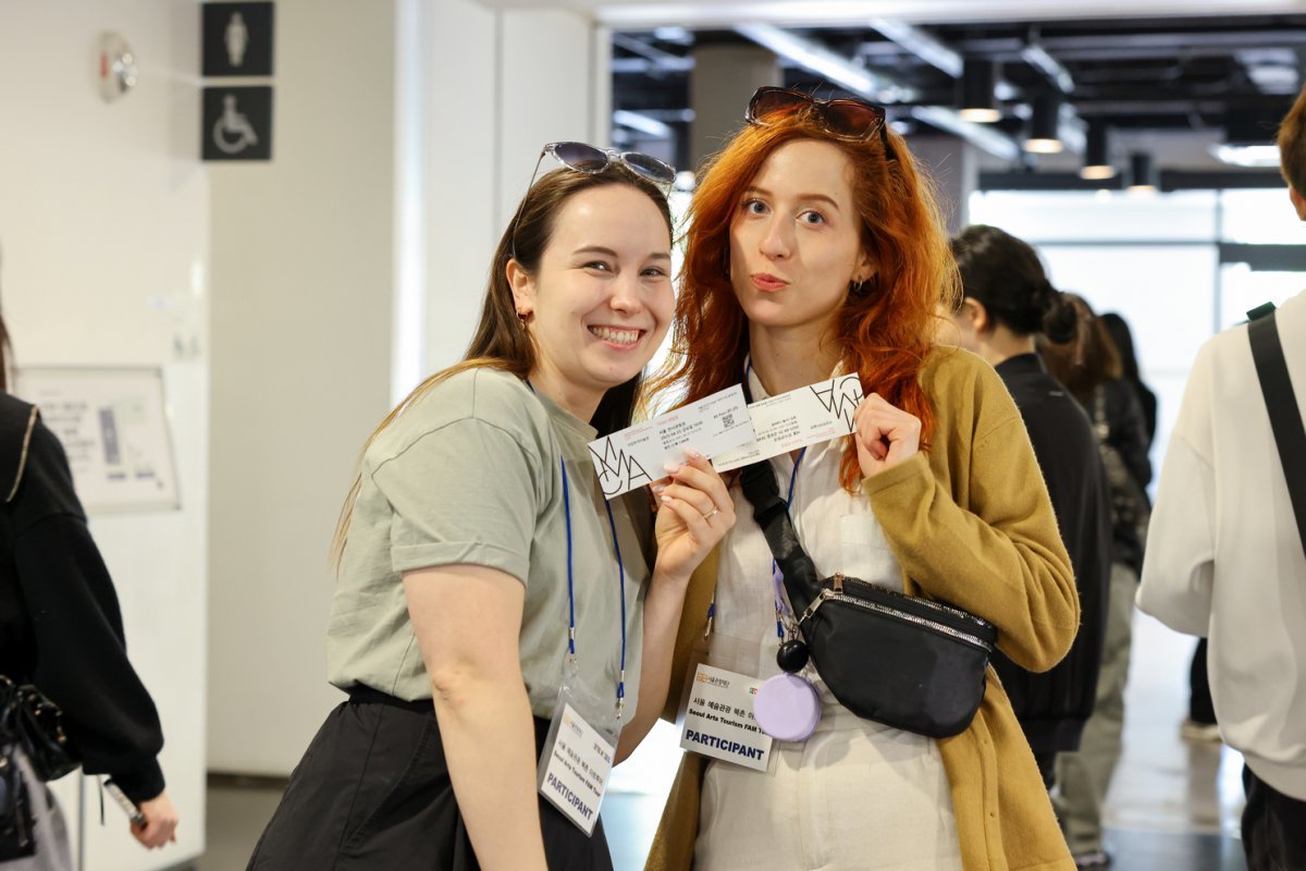 4월 국내 거주 외국인 대상으로 진행한 서울 예술관광 팸투어의 국립현대미술관 서울관 관람   사진제공｜서울관광재단