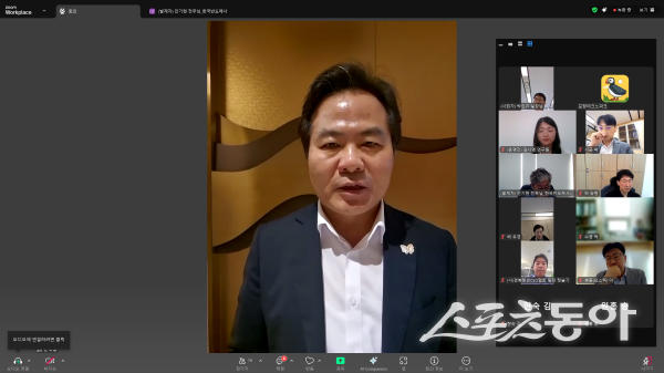 김학홍 경상북도 행정부지사가 경북 세미나를 진행하고 있다. 사진제공 ㅣ 경북도