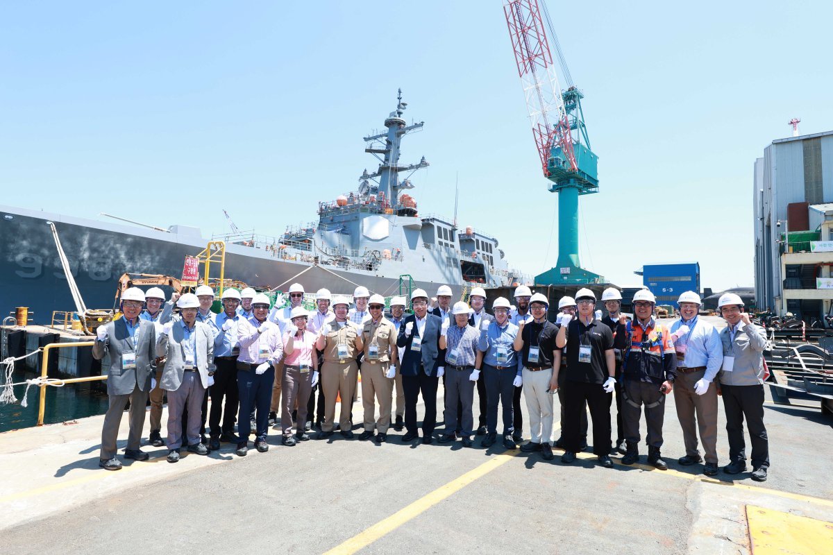 미국 주요 대학의 조선·해양 공학 분야 교수들로 구성된 美 조선·해양 전문가 그룹이 울산 HD현대중공업 본사를 방문했다. 사진제공 ｜ HD현대중공업