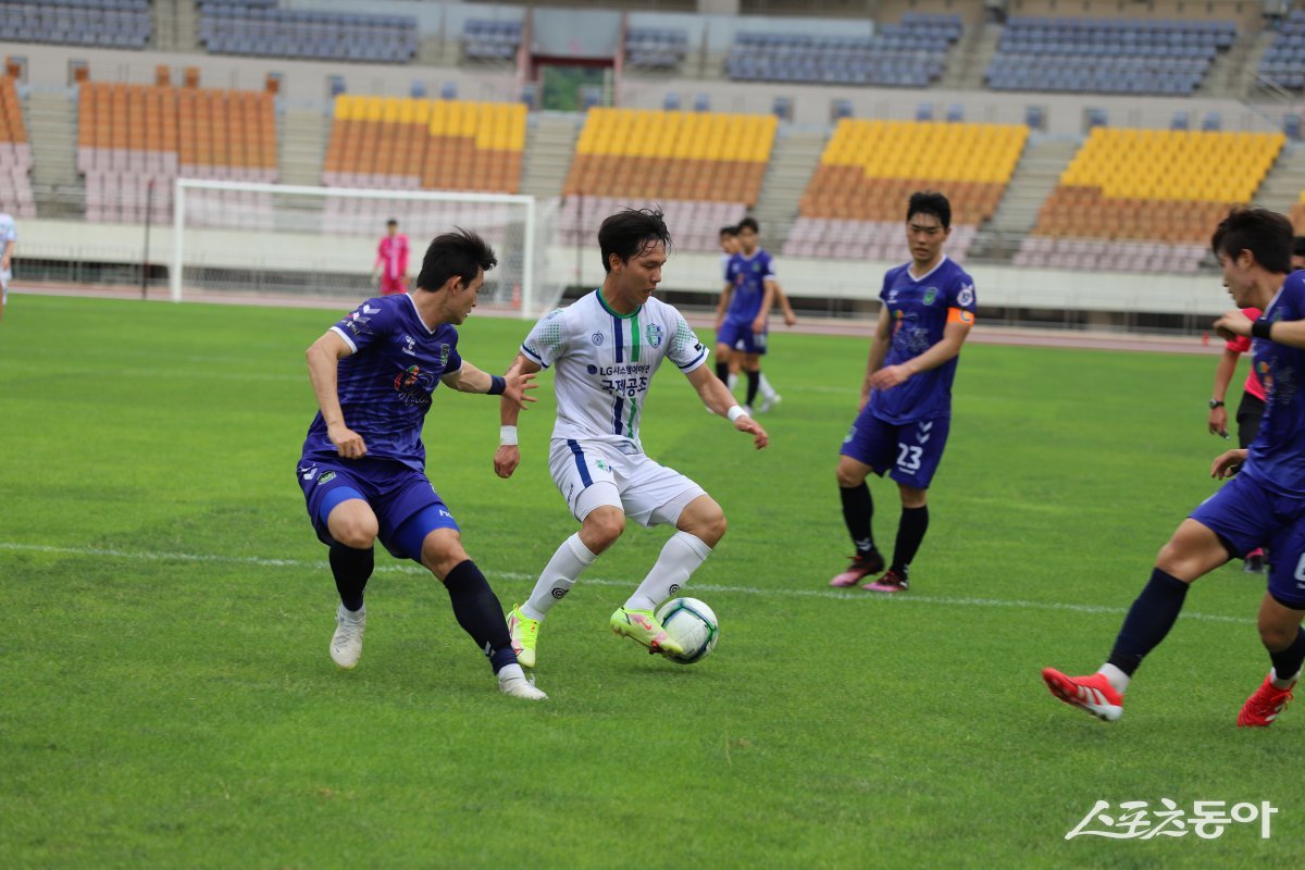 남양주시민축구단(이하 남양주FC)은 지난 22일, 진주종합경기장에서 열린 2025 K4리그 16라운드 경기에서 진주시민축구단 경기 모습. 사진제공ㅣ남양주시