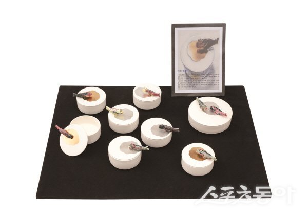 제55회 경상북도 공예품대전에서 대상을 수상한 이은경 작 ‘어화(漁畵)’ . 사진제공 ㅣ 경북도