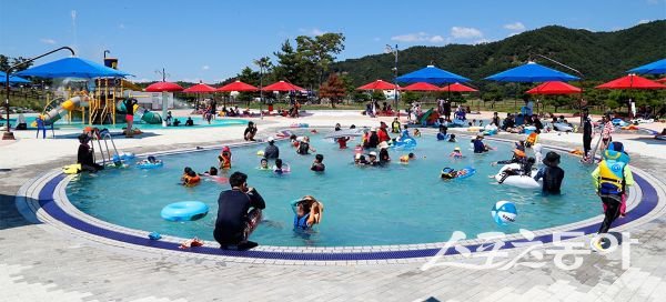 상주보 물놀이장 모습. 사진제공ㅣ상주시