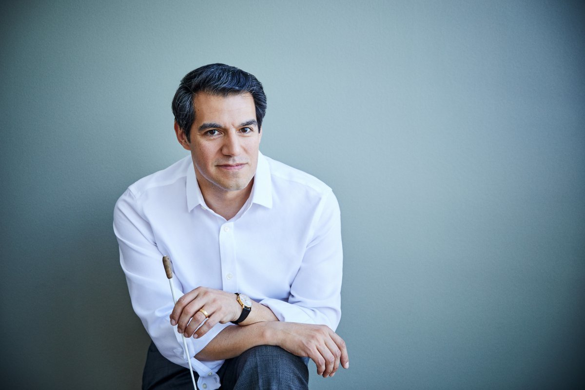 Miguel Harth-Bedoya ©Michal Novak