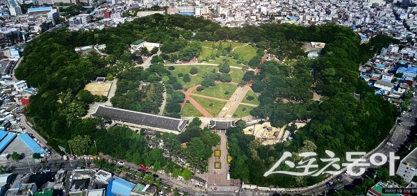 대구 달성공원과 대구향토역사관 전경. 사진제공 ㅣ 대구시