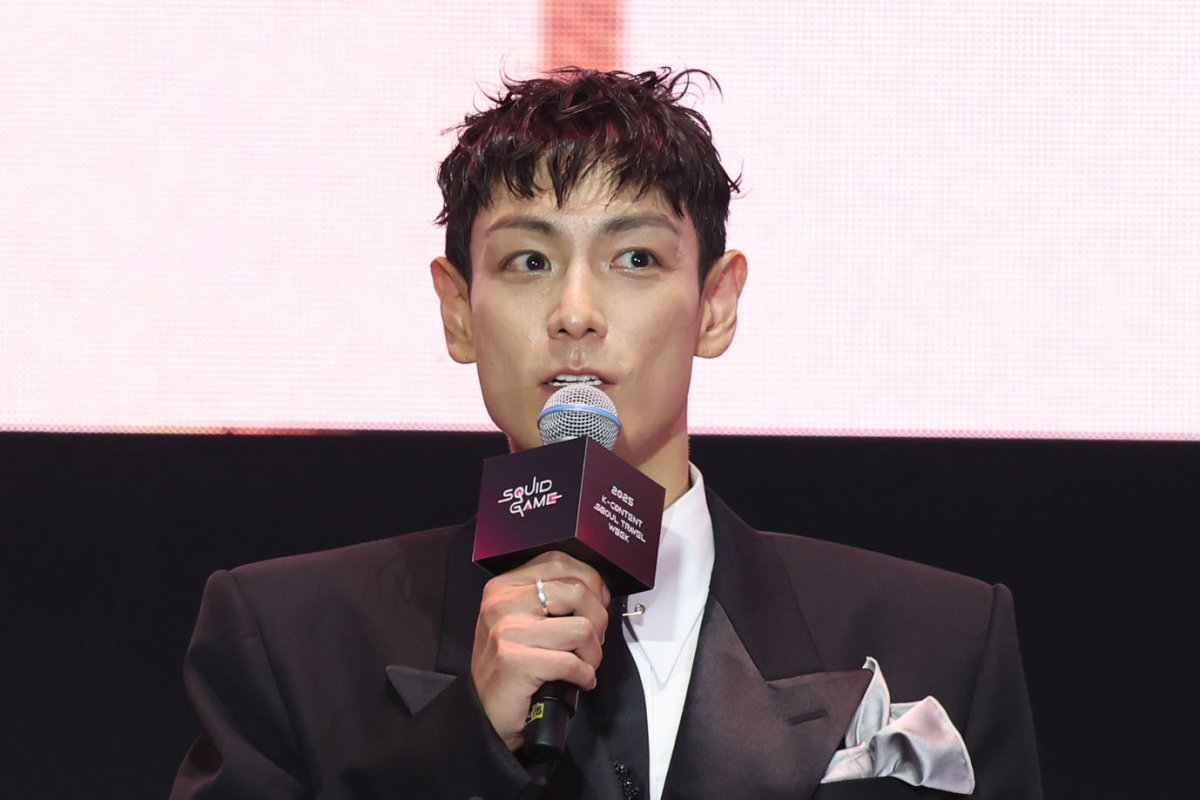 28일 서울 중구 서울광장에서 열린 오징어게임3 팬 이벤트 행사에 등장한 탑. 뉴시스