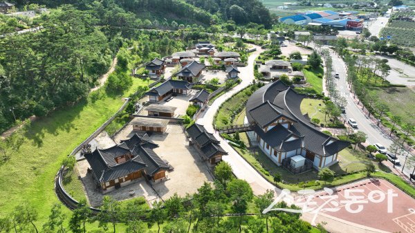 2025년 경북 웰니스 관광지에 선정된 청송 대표 한옥 스테이  ‘한바이소노’ 전경. 사진제공 ㅣ 청송군