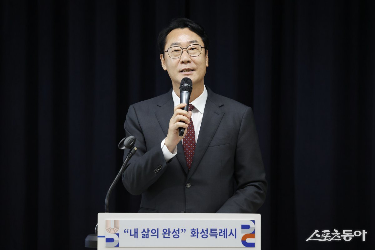 정명근 화성특례시장이 1일 민선8기 3주년 시정브리핑에서 발언하고 있다. 사진제공｜화성시