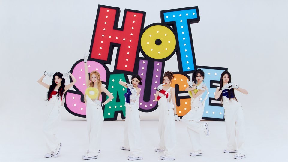 베이비몬스터가 8개월 만에 발표한 신곡 ‘HOT SAUCE’는 청량한 보컬과 탄탄한 래핑이 어우러진 서머송으로, 밝고 유쾌한 매력으로 글로벌 팬들의 호응을 얻고 있다.  사진제공|YG엔터테인먼트