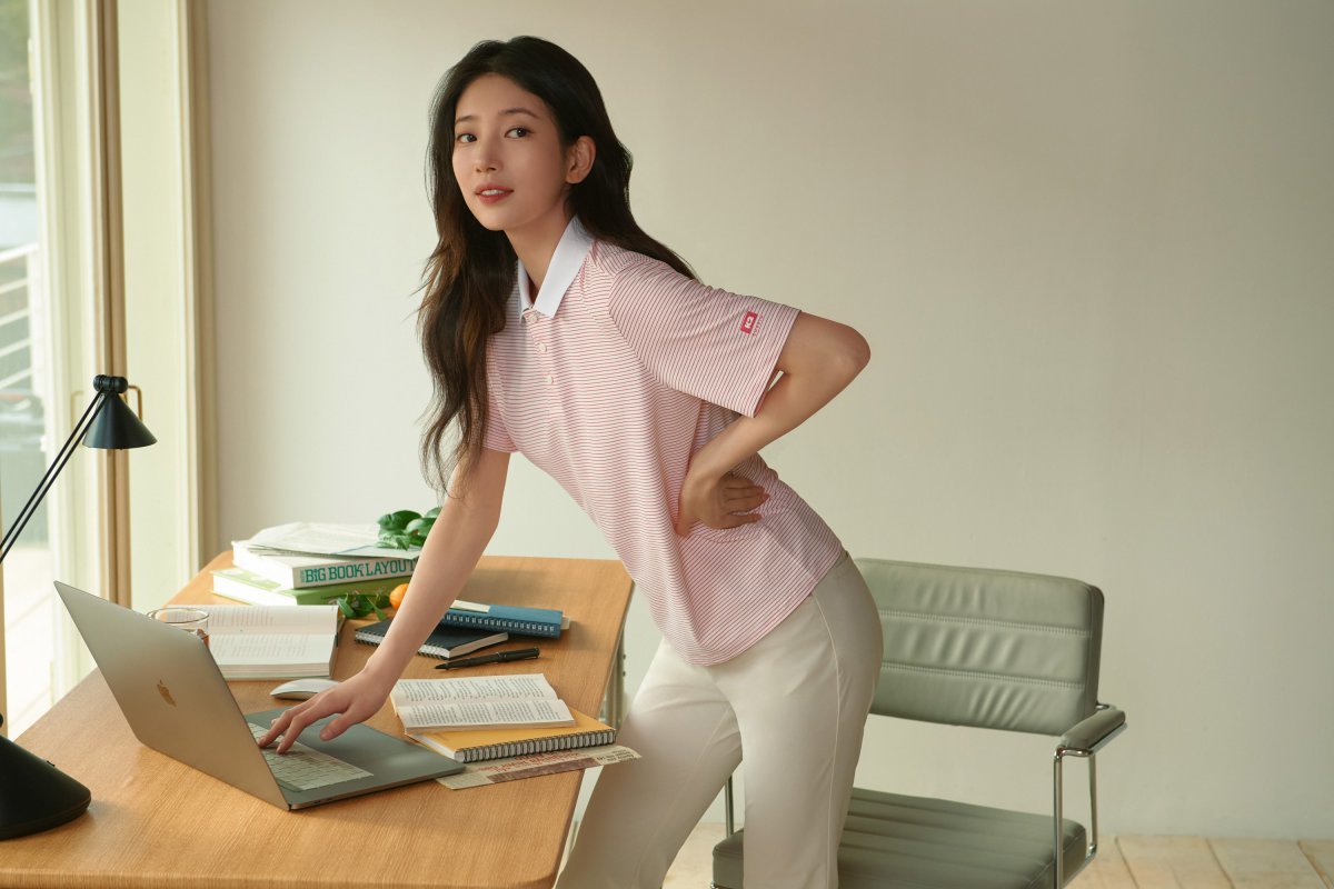 ‘얼음실’ 초냉감 나일론 원사를 사용한 코드텐 시리즈를  선보이는 K2 모델 수지.