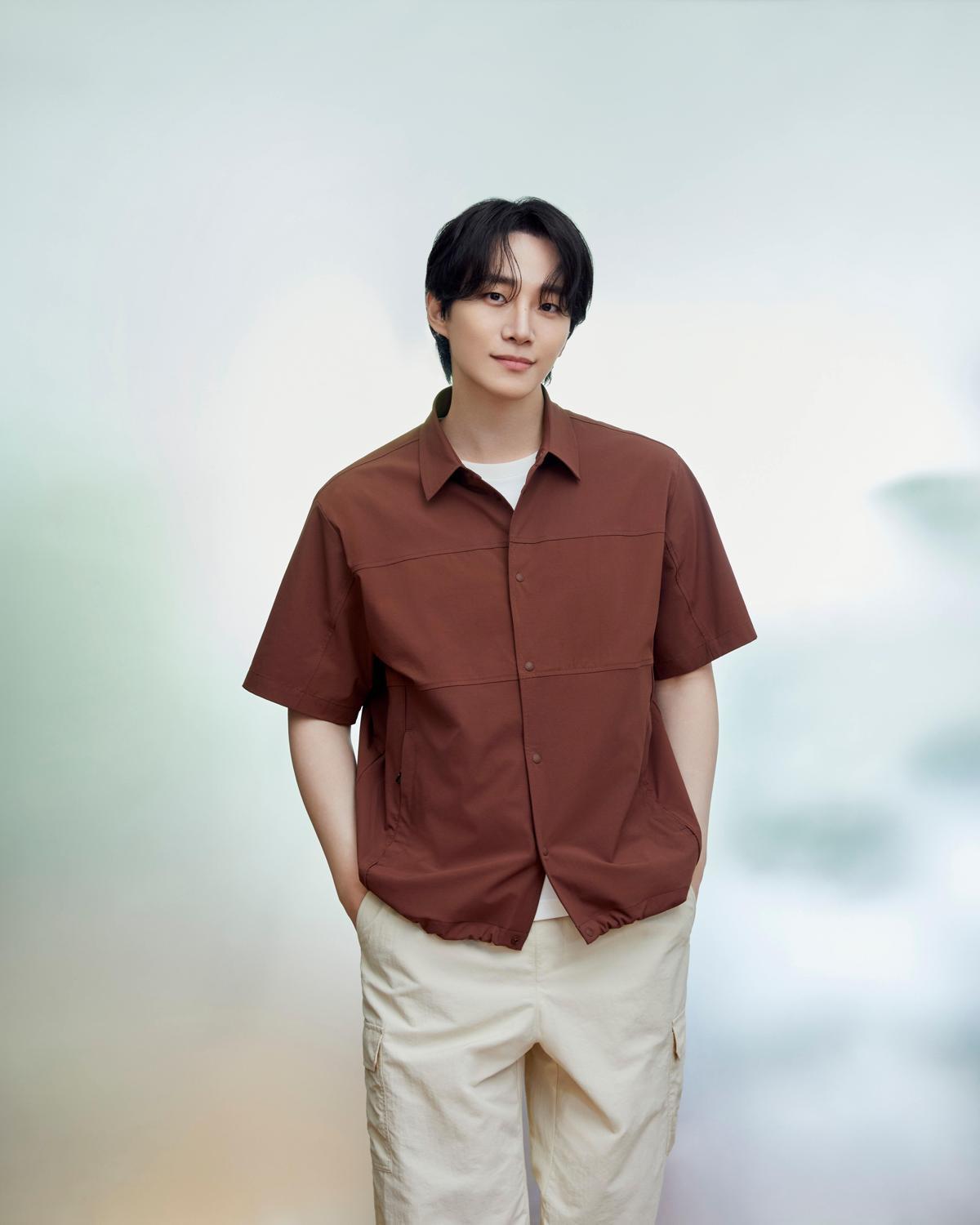 냉감의류 컴포 시리즈를 입은 네파 모델 이준호.