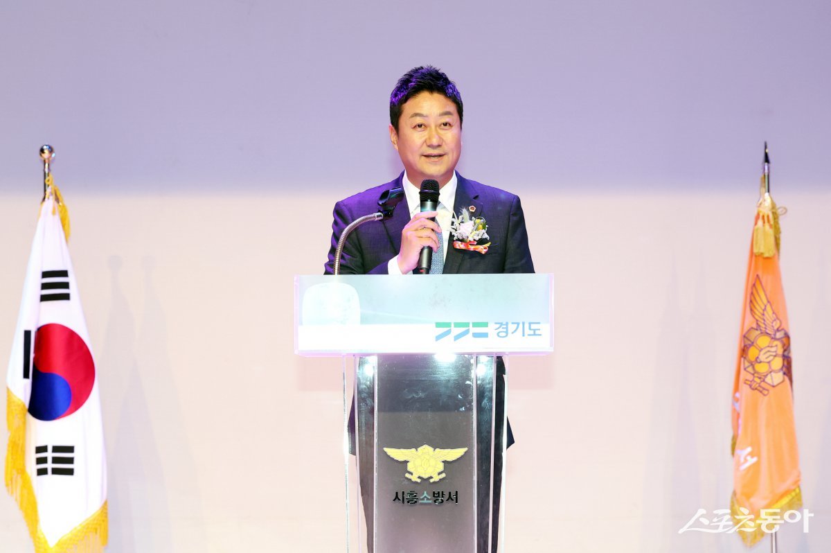 김진경 경기도의회 의장(더불어민주당, 시흥3)은 지난 8일 오전 시흥 정왕평생학습관에서 열린 시흥소방서 다문화 전문의용소방대 발대식에 참석해 대원들을 격려하고 응원의 메시지를 전했다. 사진제공｜경기도의회