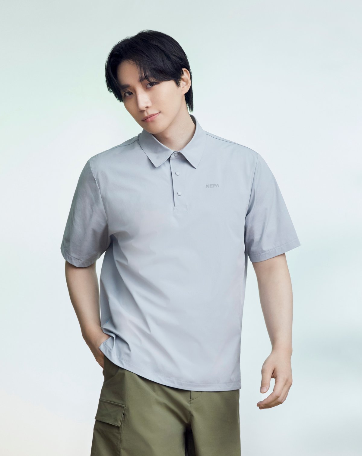 ‘아이스테크쉘 우븐 폴로티셔츠’를 착용한 네파 모델 이준호