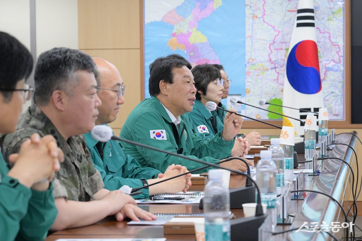 세종특별자치시(시장 최민호)는 지난 9일 시청 충무상황실에서 ‘2025년 통합방위협의회 2분기 정기회의’를 개최하고 지역 안보태세 전반을 점검했다. 사진제공｜세종시