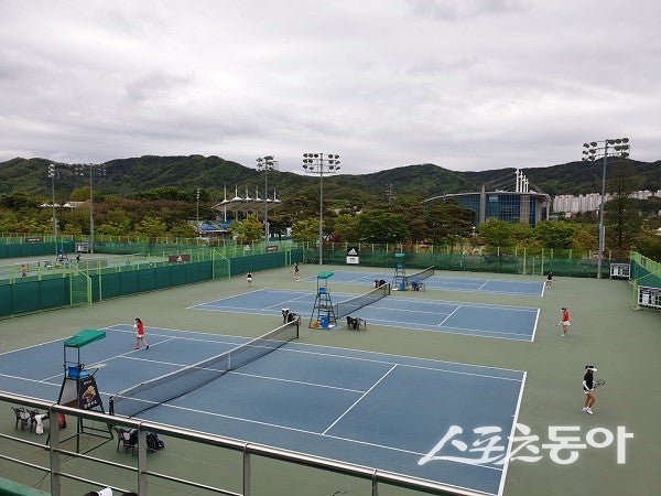 지난해 회장기 전국 중고 테니스대회 경기 모습. 사진제공 ㅣ 김천시