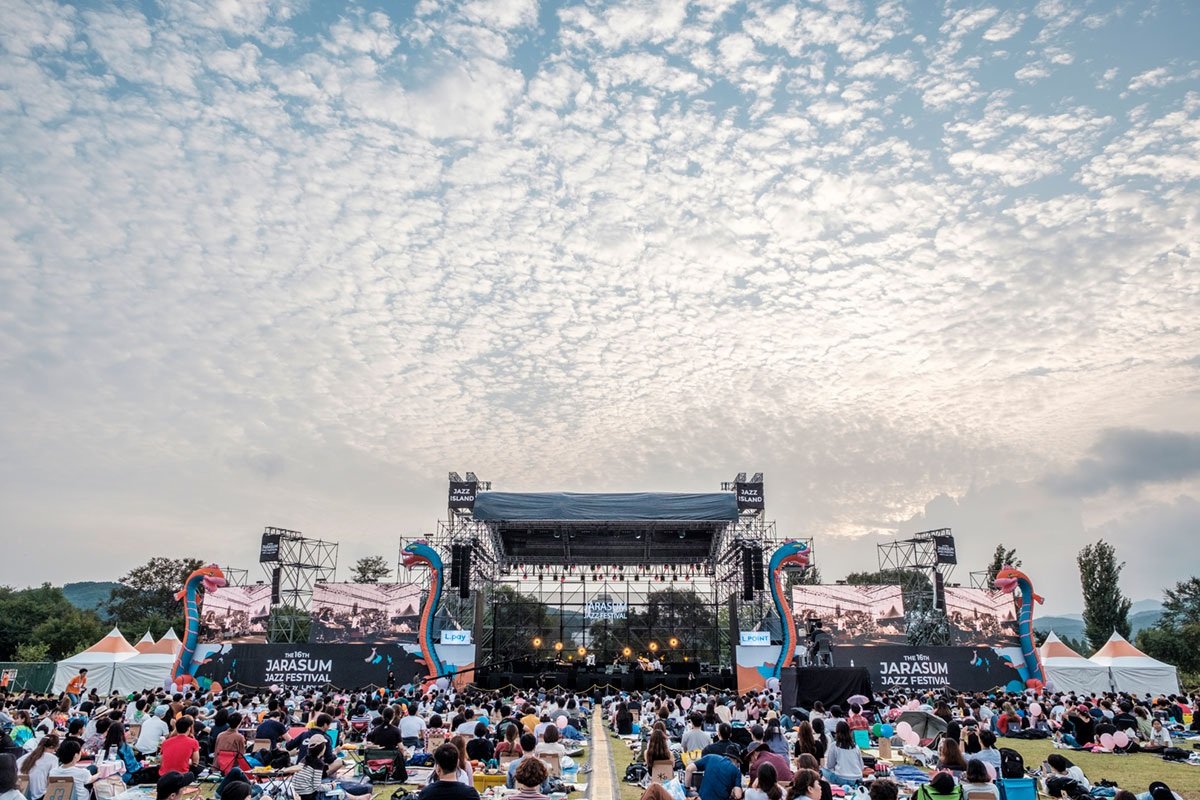 ‘제 22회 자라섬재즈페스티벌’이 10월 17일부터 사흘간 펼쳐친다. 사진은 이전 페스티벌 현장.  사진제공ㅣ자라섬재즈페스티벌