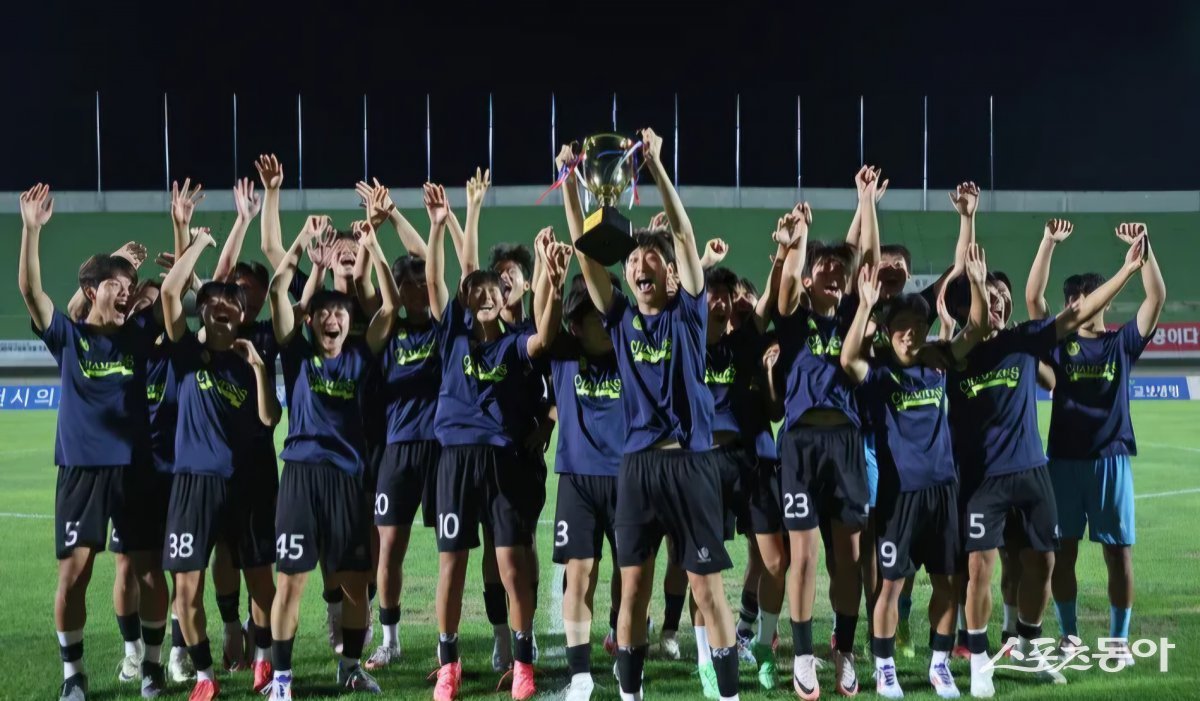 고교 축구의 가장 오랜 전통과 권위를 자랑하는 ‘제58회 대통령금배 전국고등학교 축구대회’가 7월 13일부터 제천시에서 개최된다(2024년도 대회 모습). 사진제공｜제천시