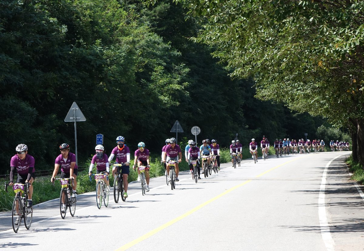 경륜경정총괄본부는 여름철 자전거 주행 안전 수칙을 전하며 무리한 자전거 타기 자제를 당부했다. 사진제공 | 국민체육진흥공단