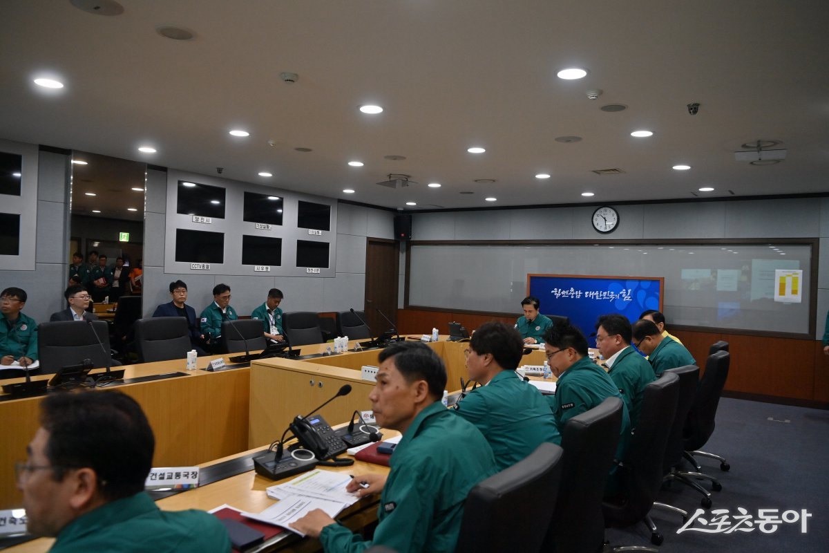 김태흠 충청남도지사는 지난 18일 집중호우로 큰 피해를 입은 충남 지역의 재해 복구와 향후 피해 예방을 위한 제도 개선을 정부에 건의했다. 사진제공｜충남도