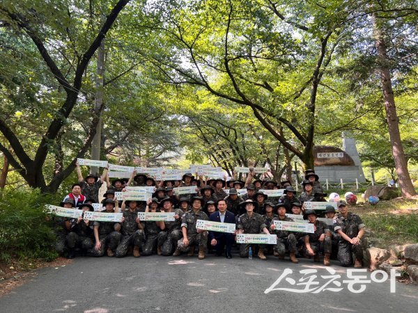 대구시 남구는 2군사령부 62통신운용대대 장병들과 자원봉사형 볼런투어를 실시했다. 사진제공 ㅣ 남구