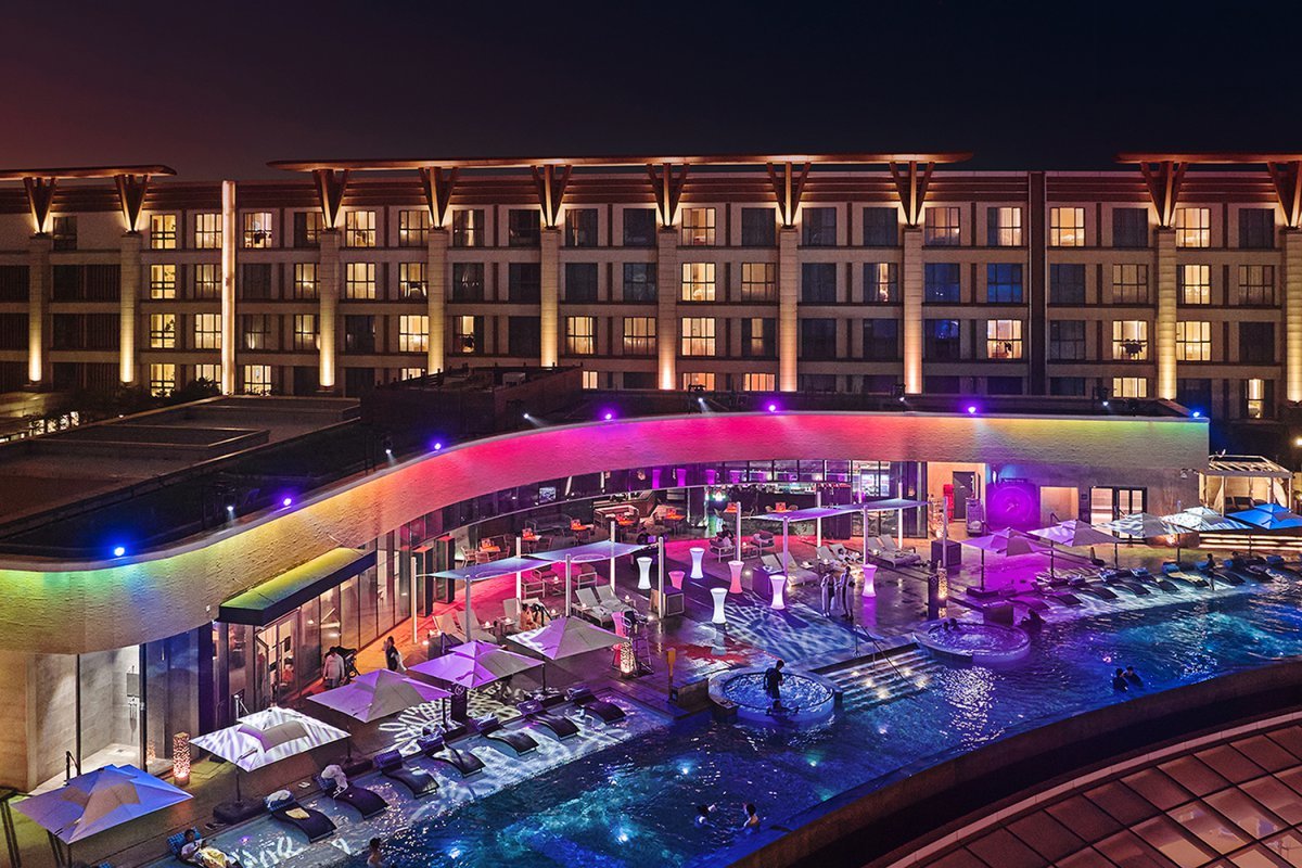 신화관 ‘스카이 풀’   (제주신화월드 제공)